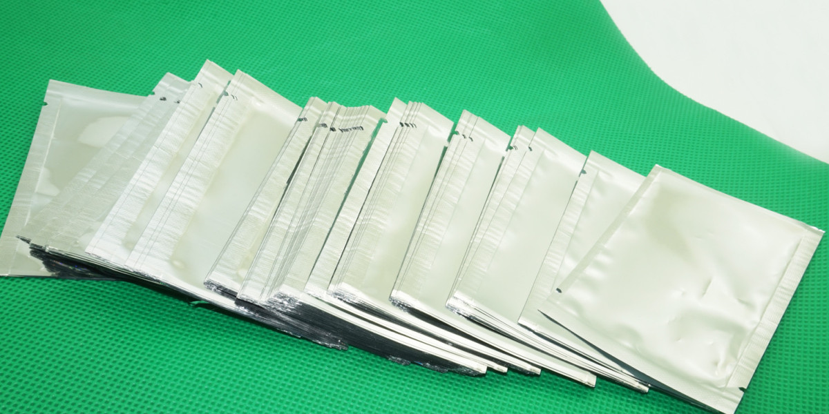 How Custom Heat Seal Mylar Bags Improve Product Shelf Appeal